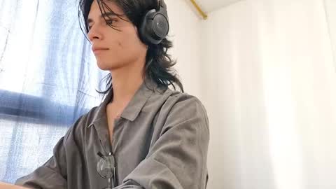 Roger online show from 5, 3, 2025