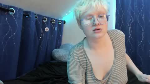 Snapshot of sparkling_water_hate_club chatting on 5, 12, 2025 Atticus Pendragon online show from 5, 12, 2025