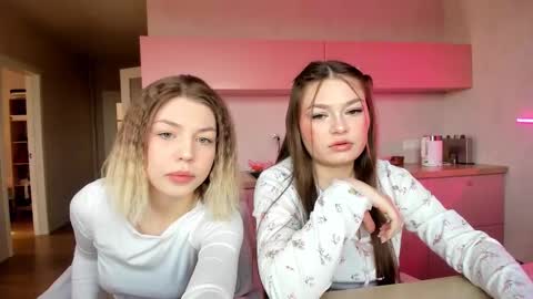 Snapshot of sparkly_18 chatting on 26, 3, 2026 sparkly_18 online show from 26, 3, 2026