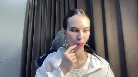 Snapshot of sparkmuse chatting on 28, 3, 2026 Christina online show from 28, 3, 2026