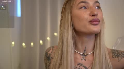DAISY online show from 20, 12, 2024