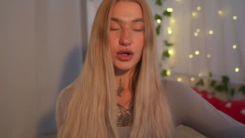 DAISY online show from 4, 1, 2025