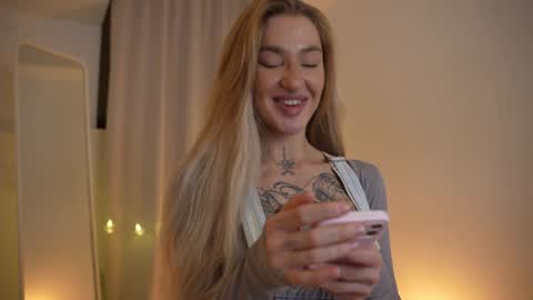 DAISY online show from 15, 1, 2025