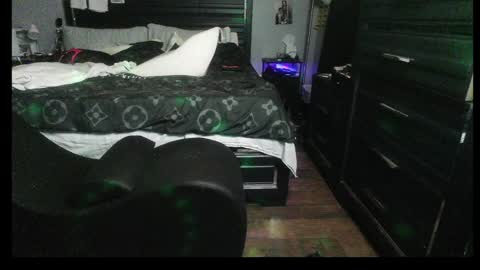 Snapshot of spb69fucker chatting on 4, 12, 2024 ROMEO JULIETXXX online show from 4, 12, 2024