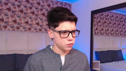 Snapshot of spencerm_ chatting on 17, 10, 2025 spencerm_ online show from 17, 10, 2025