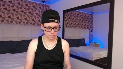 Snapshot of spencerm_ chatting on 18, 10, 2025 spencerm_ online show from 18, 10, 2025