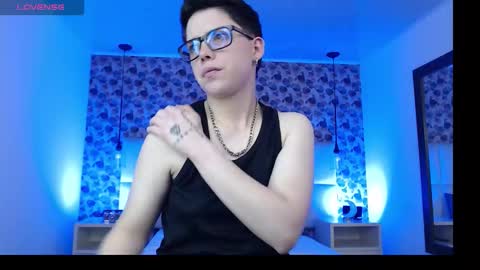 spencerm_ online show from 26, 10, 2025