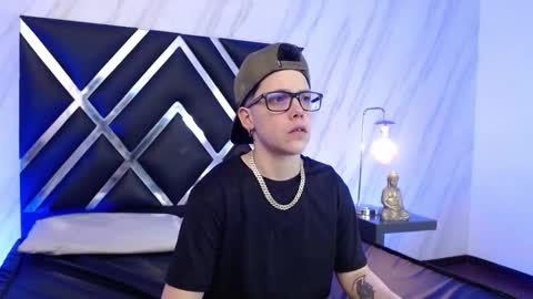 spencerm_ online show from 21, 12, 2025