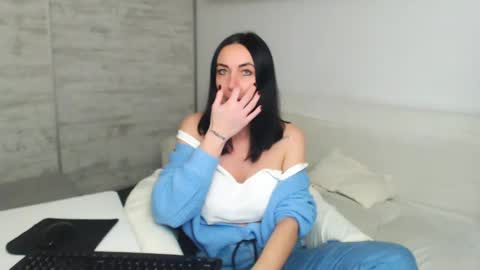 Carla online show from 8, 12, 2024
