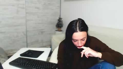 Carla online show from 13, 12, 2024