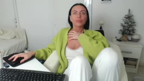 Carla online show from 30, 12, 2024