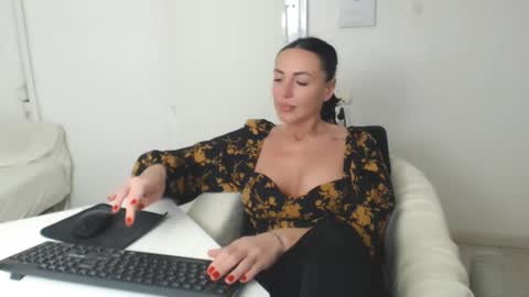Carla online show from 11, 1, 2025