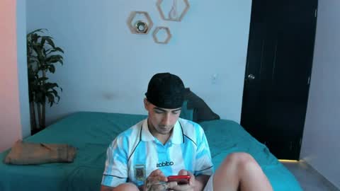 Snapshot of spider_master77 chatting on 12, 4, 2026 spider master online show from 12, 4, 2026