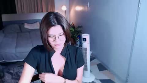 Snapshot of spiffingview_of_carmella chatting on 1, 6, 2026 Hi Im Carmela online show from 1, 6, 2026