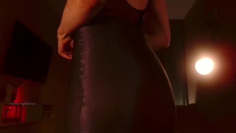 Elizabeth online show from 14, 10, 2025