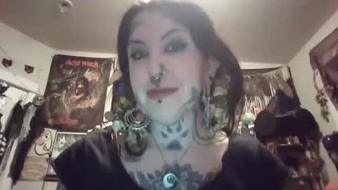 spirithalloqveen online show from 11, 10, 2025