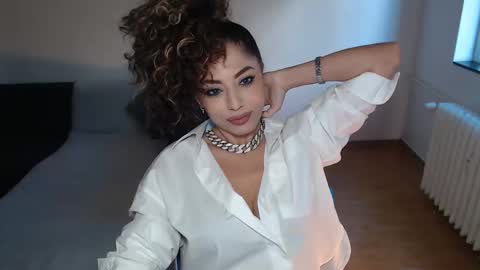 Doll online show from 10, 10, 2025