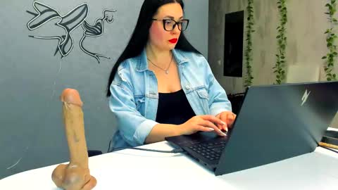 Snapshot of spoiled_lilit chatting on 18, 1, 2026 Lilith online show from 18, 1, 2026