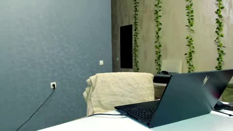 Snapshot of spoiled_lilit chatting on 30, 4, 2026 Lilith online show from 30, 4, 2026