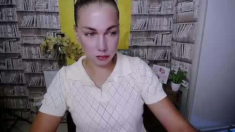 Snapshot of sport_tall_karina chatting on 13, 9, 2025 Karina online show from 13, 9, 2025
