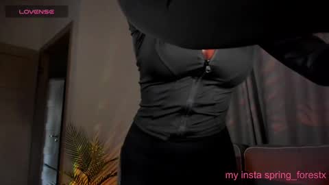 Snapshot of spring_forestx chatting on 21, 2, 2025 Lilly  online Monday - Friday ask time in pm online show from 21, 2, 2025