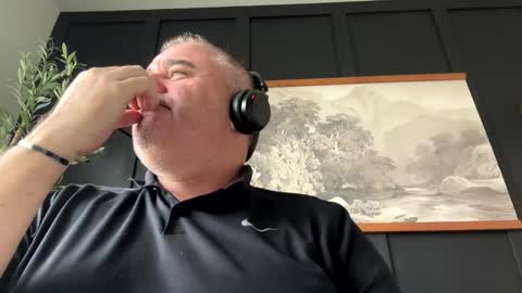 sprtsnut33 online show from 1, 12, 2025