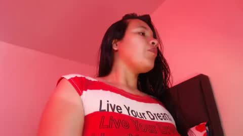 Snapshot of squirt_milk_ chatting on 26, 2, 2025 Carolainss online show from 26, 2, 2025