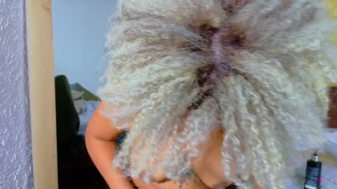 Snapshot of squirter_girl69 chatting on 21, 12, 2024 squirter_girl69 online show from 21, 12, 2024