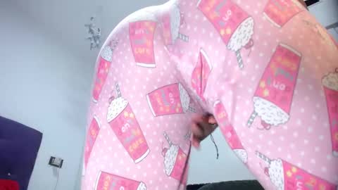 Snapshot of squirter_girl69 chatting on 28, 2, 2025 squirter_girl69 online show from 28, 2, 2025