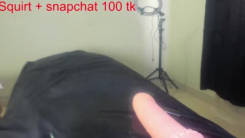 Snapshot of squirtle_girl chatting on 25, 12, 2024 Lizzy online show from 25, 12, 2024