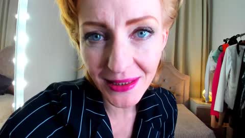 Snapshot of squirtymom chatting on 6, 3, 2025 Alisa online show from 6, 3, 2025