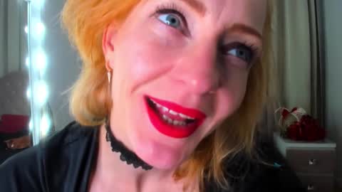 Snapshot of squirtymom chatting on 29, 9, 2025 Alisa online show from 29, 9, 2025