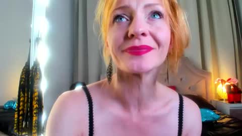 Snapshot of squirtymom chatting on 8, 10, 2025 Alisa online show from 8, 10, 2025