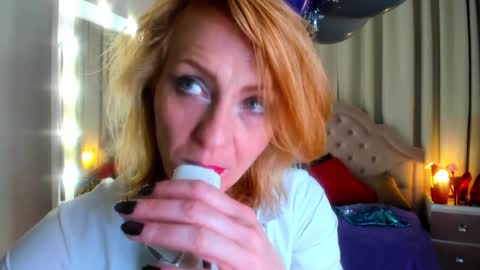 Snapshot of squirtymom chatting on 17, 10, 2025 Alisa online show from 17, 10, 2025