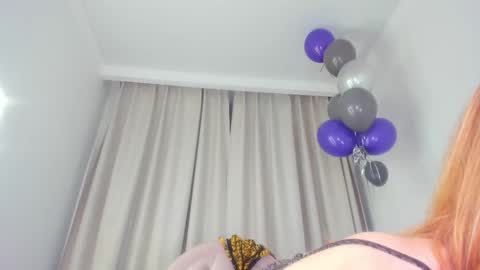 Snapshot of squirtymom chatting on 23, 10, 2025 Alisa online show from 23, 10, 2025