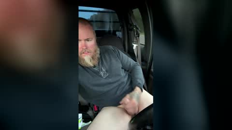 Snapshot of sqzxriehlqqw chatting on 14, 5, 2026 Luv2Cum4u online show from 14, 5, 2026