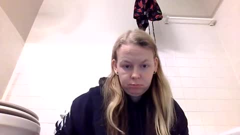Snapshot of sriley386444137 chatting on 18, 12, 2024 sriley386444137 online show from 18, 12, 2024