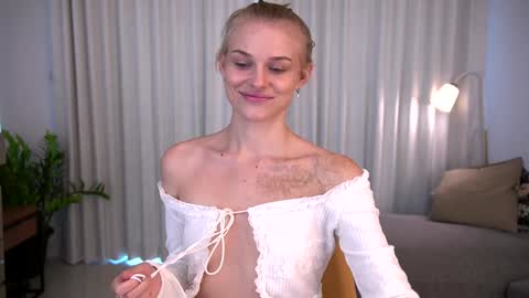 Snapshot of ssscarlett chatting on 17, 12, 2024 Scarlett online show from 17, 12, 2024