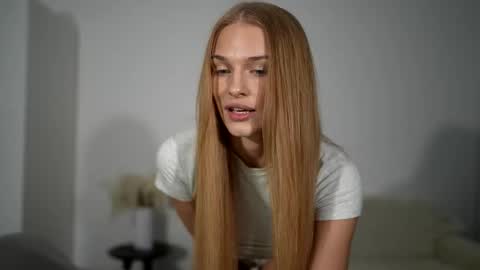 Snapshot of ssscarlett chatting on 18, 11, 2025 Scarlett online show from 18, 11, 2025