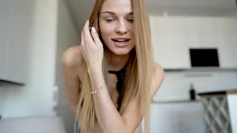 Scarlett online show from 4, 4, 2026