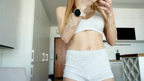 Snapshot of ssscarlett chatting on 22, 4, 2026 Scarlett online show from 22, 4, 2026