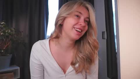 Snapshot of sssecretgirlfriend chatting on 21, 10, 2025 Kate online show from 21, 10, 2025