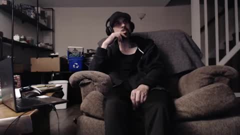 Snapshot of st8inches79 chatting on 27, 9, 2025 st8inches79 online show from 27, 9, 2025