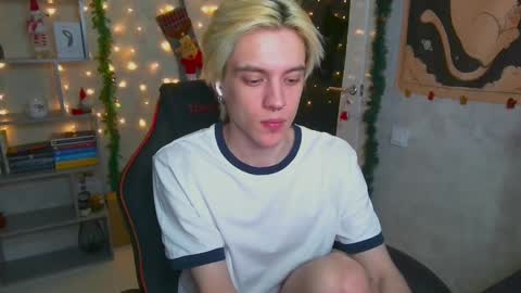 Snapshot of st_koshin chatting on 5, 12, 2024 Nick Gasai online show from 5, 12, 2024