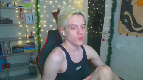 Snapshot of st_koshin chatting on 6, 12, 2024 Nick Gasai online show from 6, 12, 2024