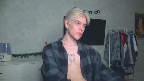 Snapshot of st_koshin chatting on 27, 12, 2024 Nick Gasai online show from 27, 12, 2024