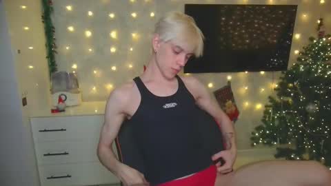 Snapshot of st_koshin chatting on 1, 1, 2025 Nick Gasai online show from 1, 1, 2025