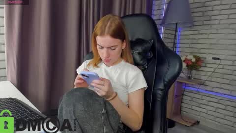 Stacey GMT5 Mo Tu We Th Fr Sa 3am -10am online show from 3, 2, 2026