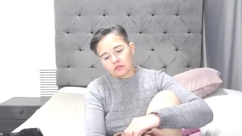 Snapshot of staceydarling chatting on 27, 10, 2025 staceydarling online show from 27, 10, 2025