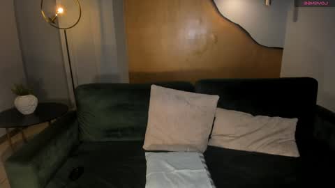 Snapshot of staceywood_ chatting on 17, 1, 2025 Stacy Woods online show from 17, 1, 2025
